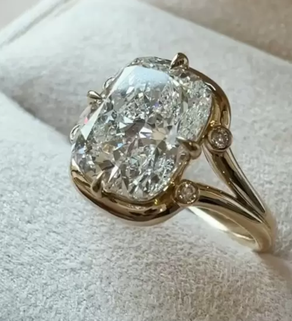 Classic 5.50ct Cushion Cut White Diamond (Engagement) Halo Ring