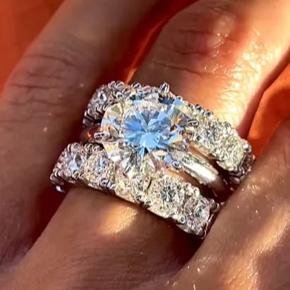 Exquisite diamond studded sparkling diamond wide edge ring