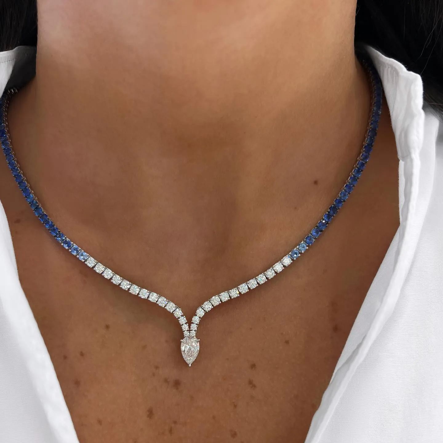 Blue gradient diamond necklace