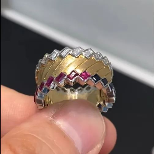 [Copy]Classic collection-level surround gemstone ring