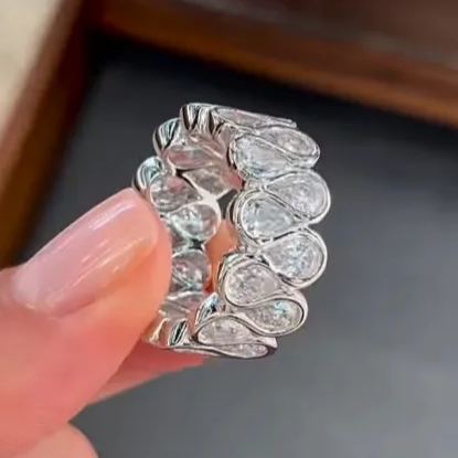 [Copy][Copy][Copy]White Diamond Wedding Ring