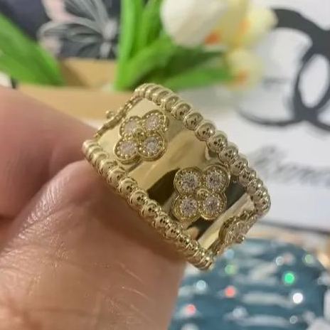 [Copy][Copy][Copy][Copy]2.50 Carat Old Mine Cut Cushion Shape Lab-Grown Diamond Engagement Ring