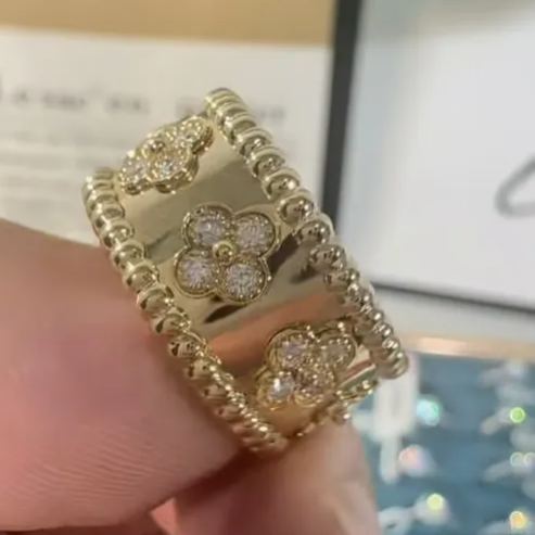 [Copy][Copy][Copy][Copy]2.50 Carat Old Mine Cut Cushion Shape Lab-Grown Diamond Engagement Ring