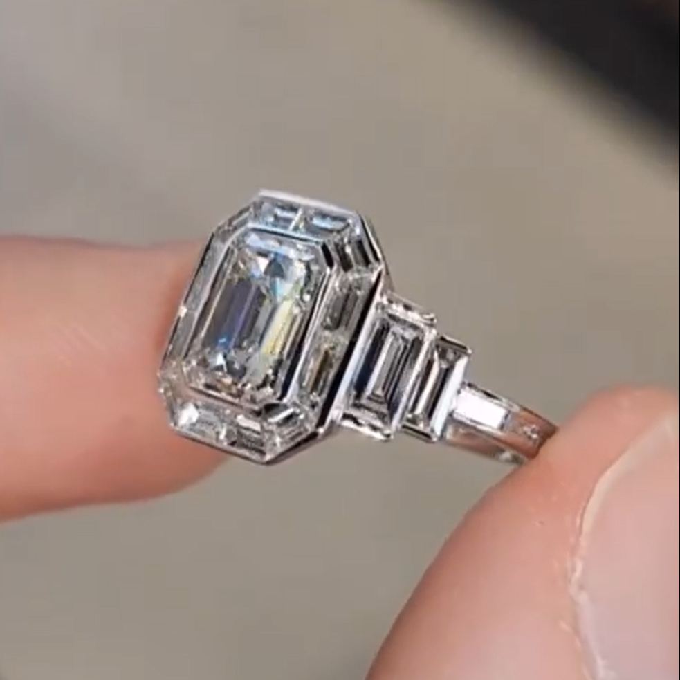 Eternal Radiance Diamond Halo Ring