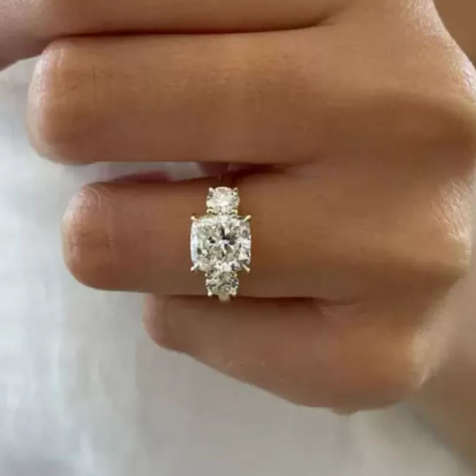 ​Classic 3.50ct Princess Cut White Sapphire Engagement Ring