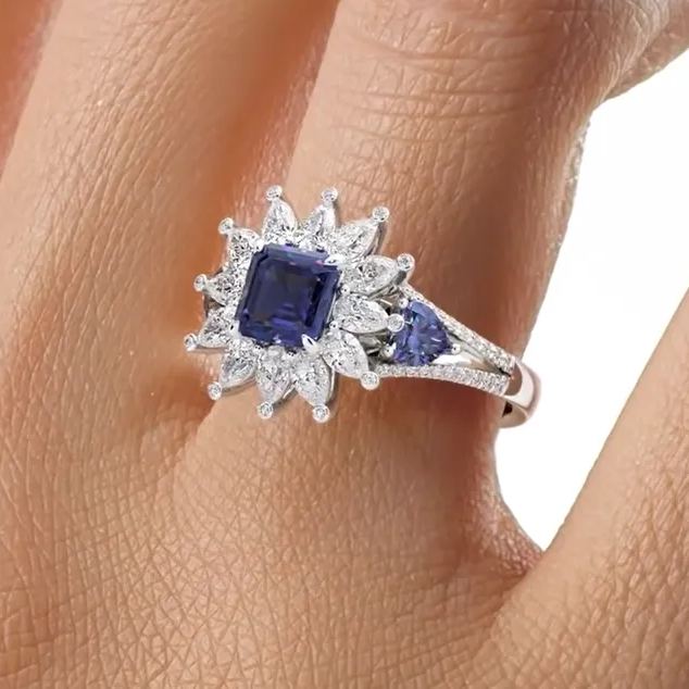 Classic 3.5ct  White Diamond (Engagement) Halo Ring