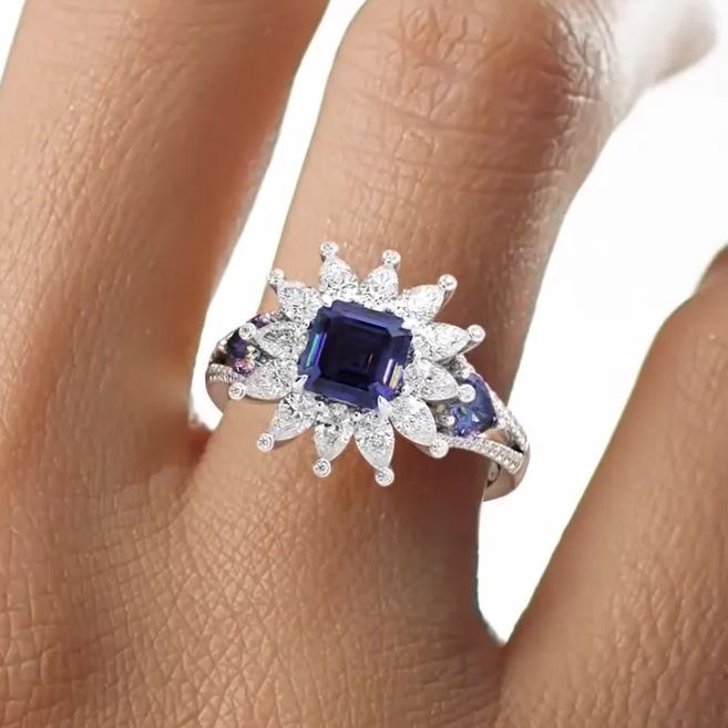 Classic 3.5ct  White Diamond (Engagement) Halo Ring