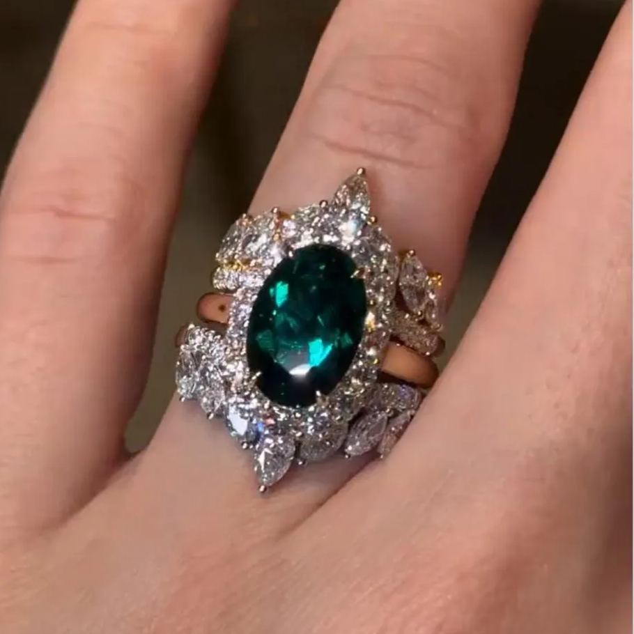 Vintage 10ct Oval Cut Emerald Sapphire (Engagement) Ring - "Royal Garden"