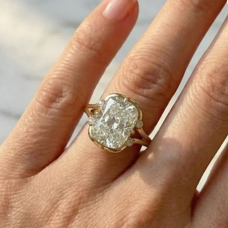 Classic 5.50ct Cushion Cut White Diamond (Engagement) Halo Ring