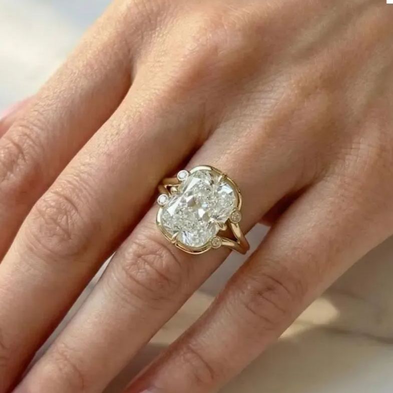 Classic 5.50ct Cushion Cut White Diamond (Engagement) Halo Ring