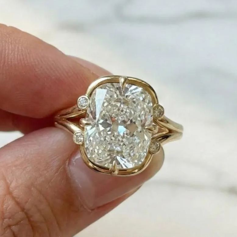 Classic 5.50ct Cushion Cut White Diamond (Engagement) Halo Ring