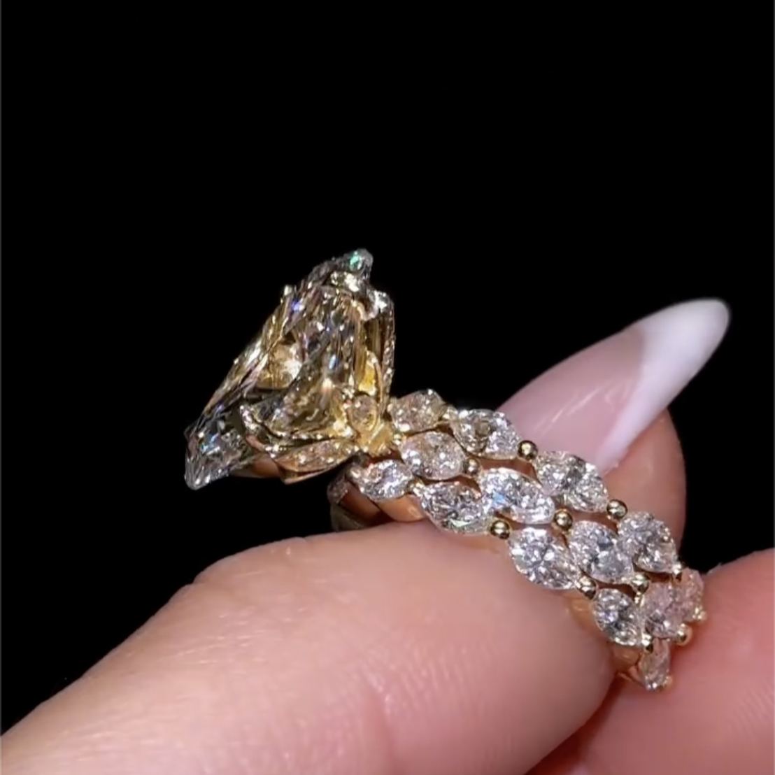 Luxury 6.2ct Oval Cut White Sapphire Engagement Ring