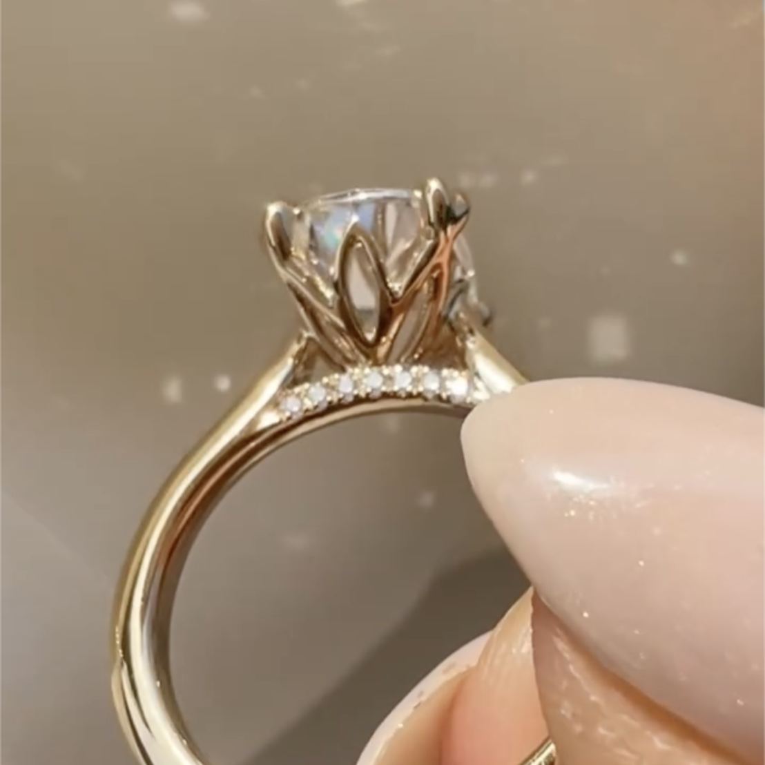 Luxury 6.5ct Emerald Cut White Sapphire Ring