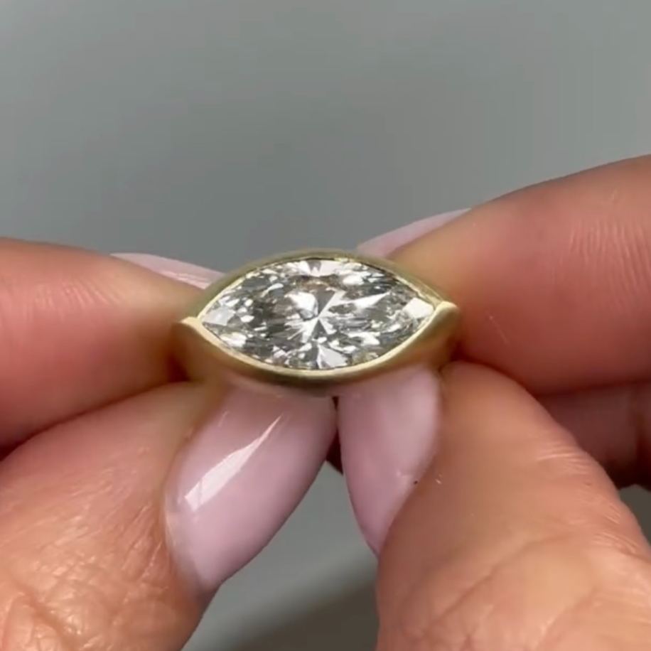 [Copy]3-carat round halo-style U-shaped prong engagement ring