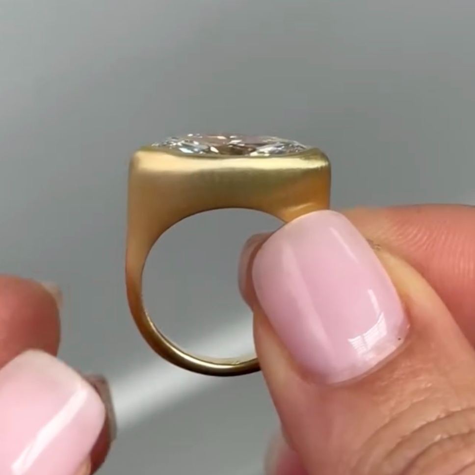 [Copy]3-carat round halo-style U-shaped prong engagement ring