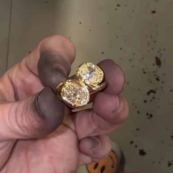 Vintage Luster 5ct Oval Cut White Sapphire Daily Wear Ring