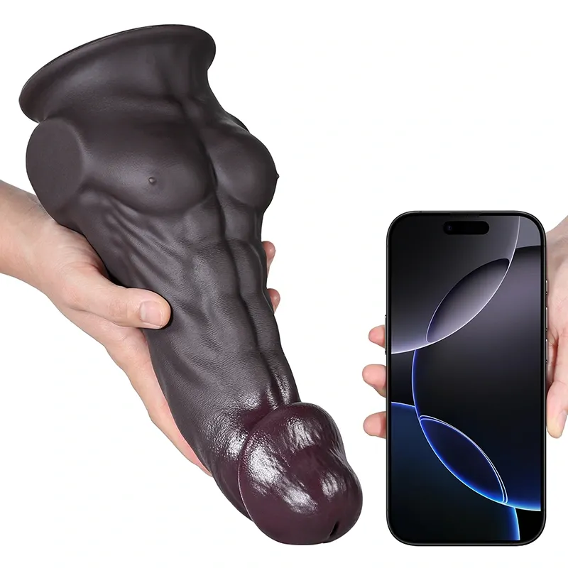 Gode Réaliste Marron Foncé Épais Avec Pectoraux Musclés 23-28 cm