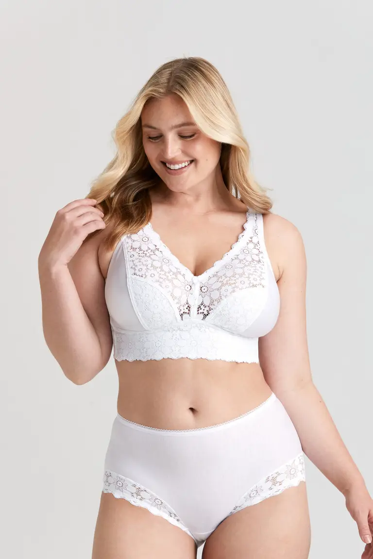 BUY 1 GET 1 FREE - Lace Dreams bra