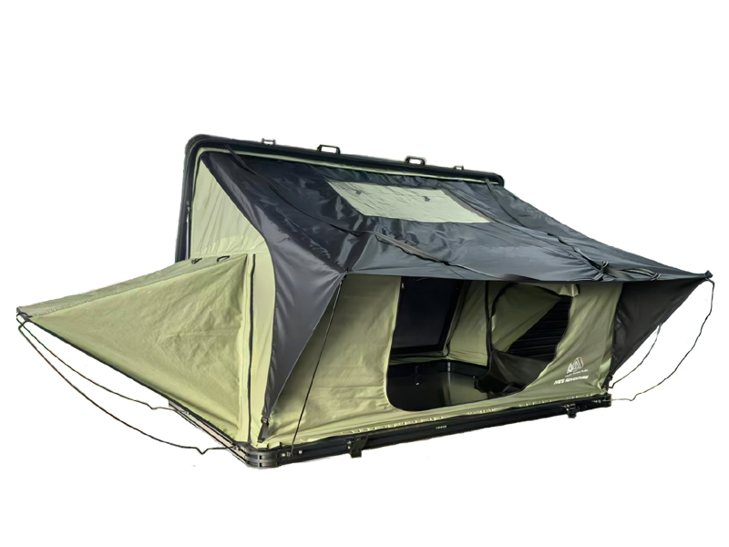 【JVB Pyrenees】La carpa del techo se abre desde el lateral