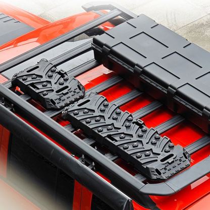 Tanque de combustible que también funciona como tabla de tracción todoterreno-JVB's Adventure