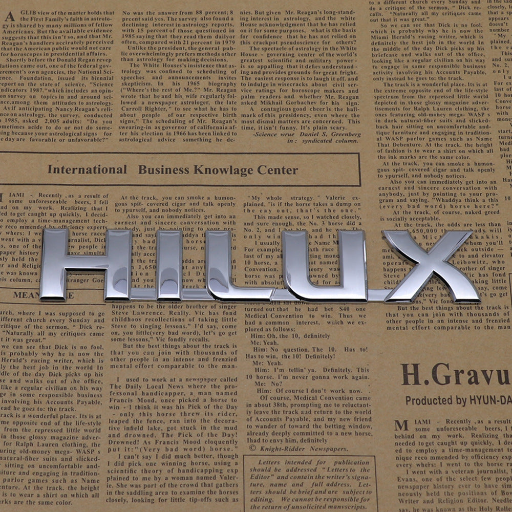 Hilux - 2 Pcs Emblem Sticker Badge - TE031