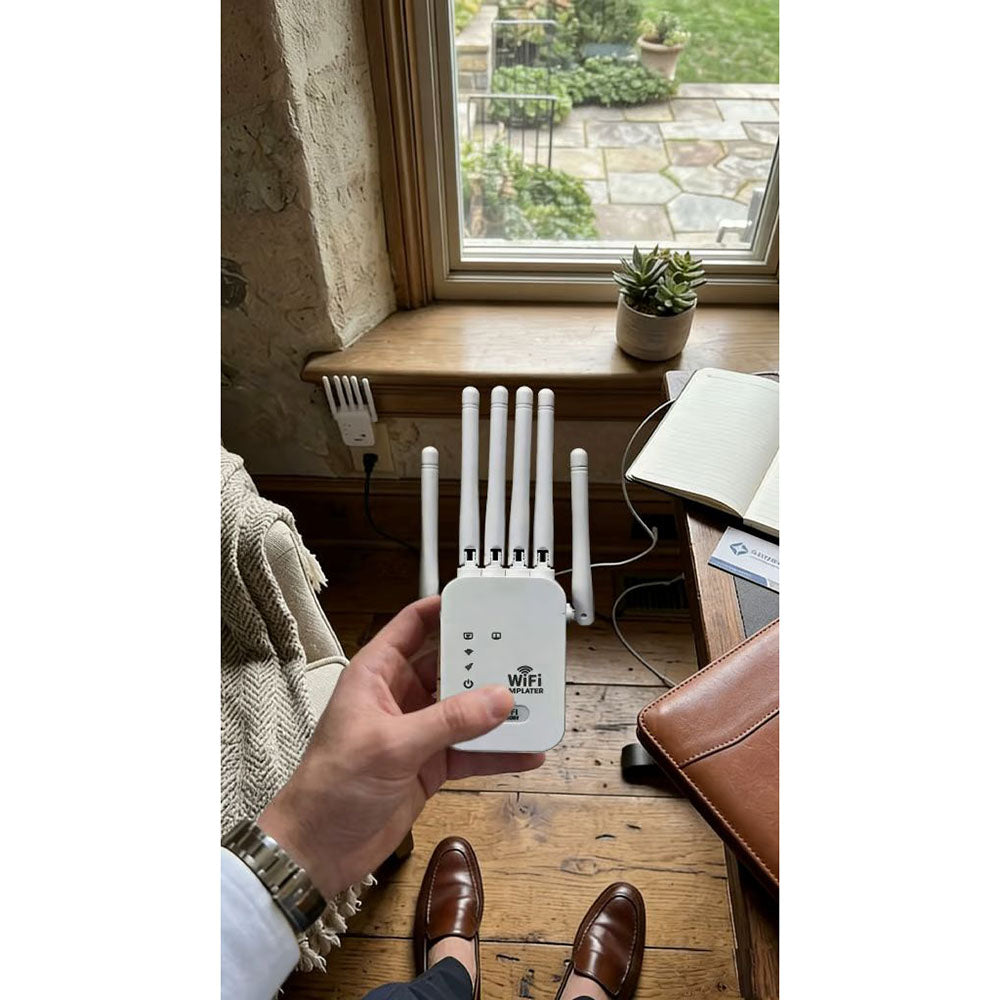 1200Mbps Ultra-Speed WiFi Repeater