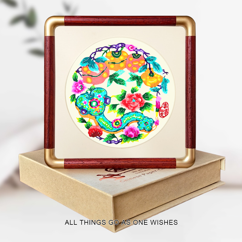 Chinese Style Paper-cuts / Tabletop ornament