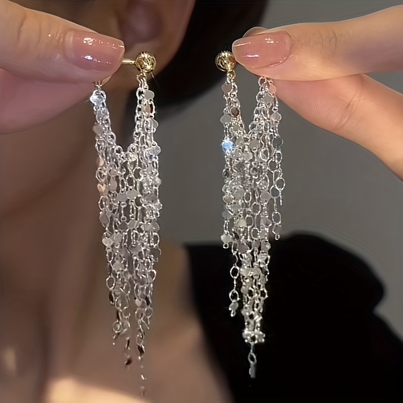 🎁 50% sleva na všechny produkty !💫Náušnice s lesklým stříbrným řetízkem se střapcem✨