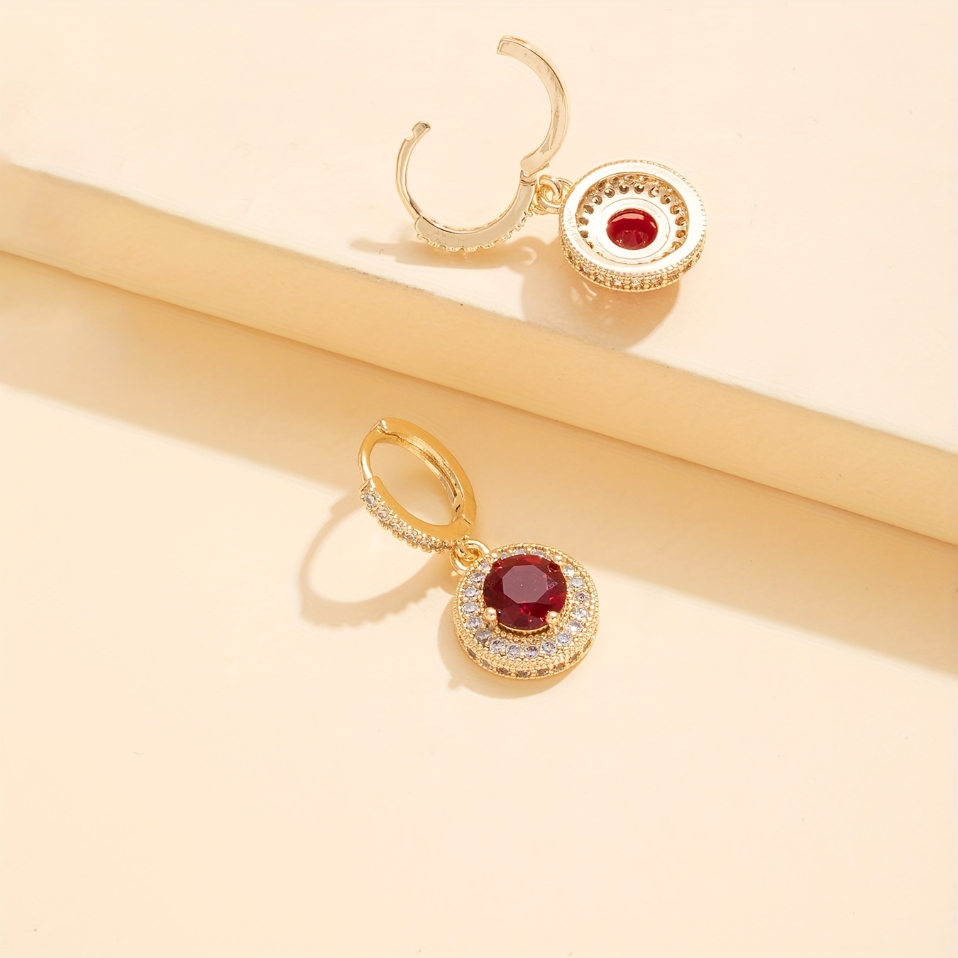 🎁 50% sleva na všechny produkty !✨Kulaté náušnice z červených drahokamů💃