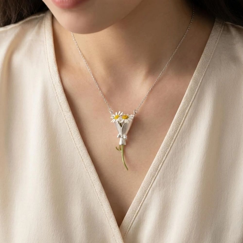 Real Flower Keepsake Necklace – DIY Floral Bouquet