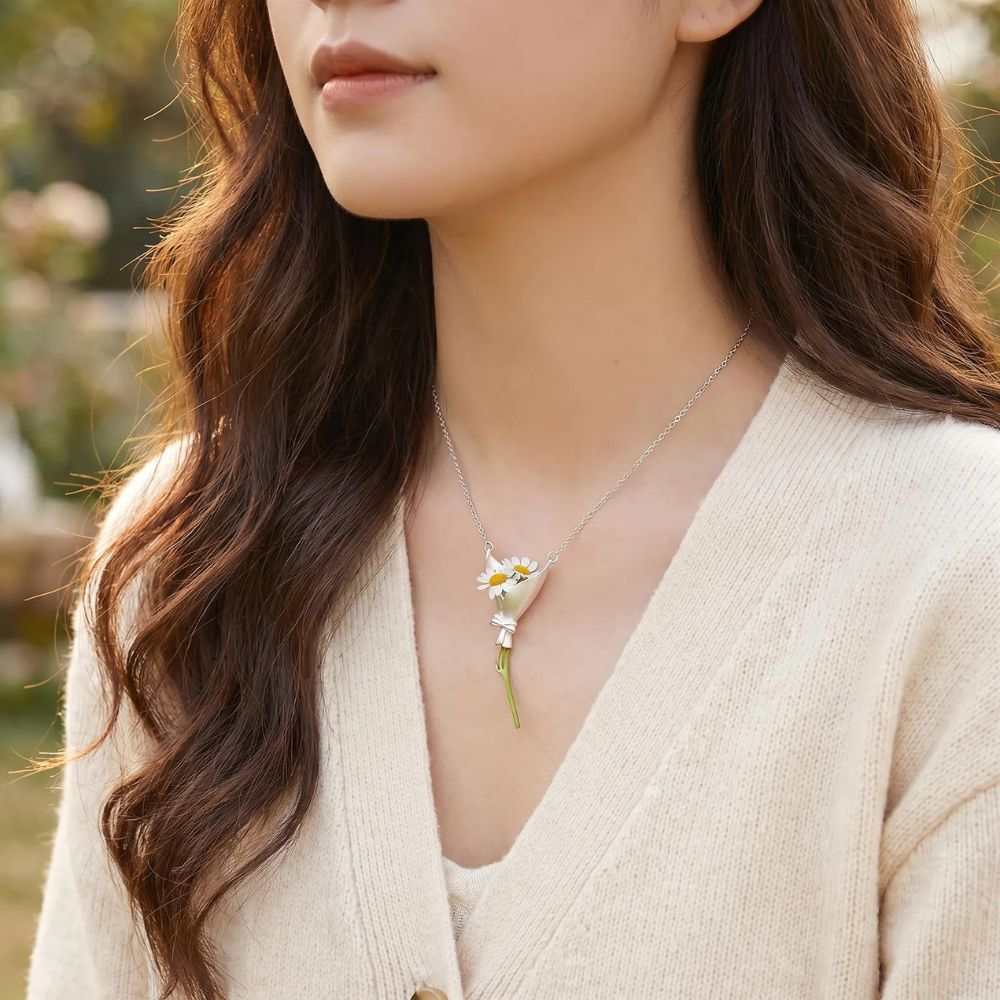 Real Flower Keepsake Necklace – DIY Floral Bouquet