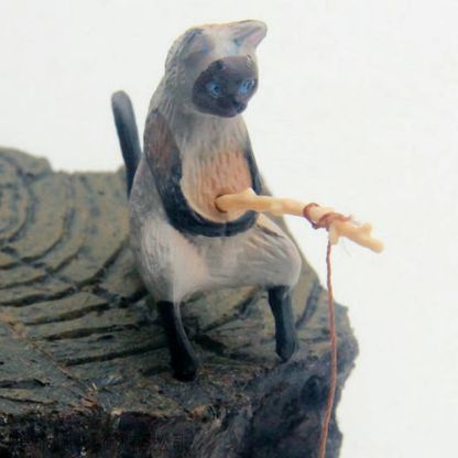 Hand-Painted Mini Cat Desk Figurines - Set of 5 Cute Cartoon Kitty Companions