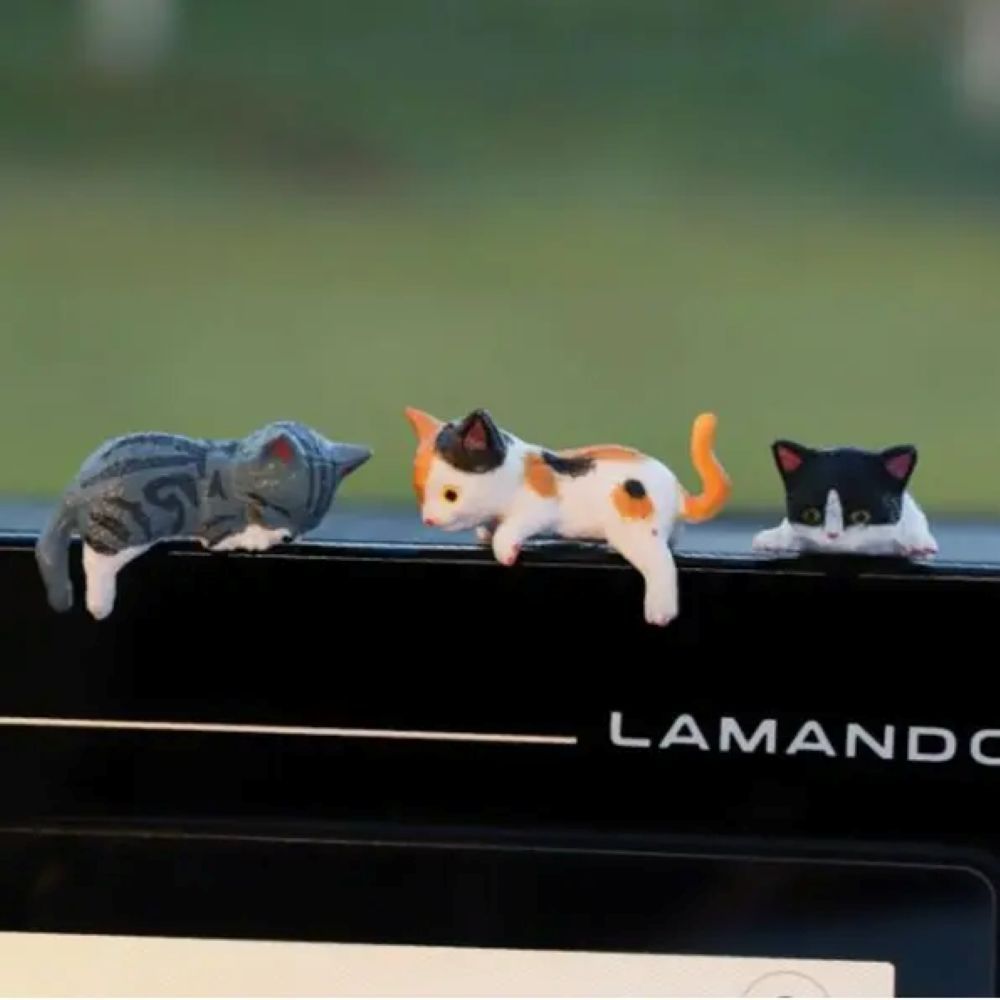 Hand-Painted Mini Cat Desk Figurines - Set of 5 Cute Cartoon Kitty Companions