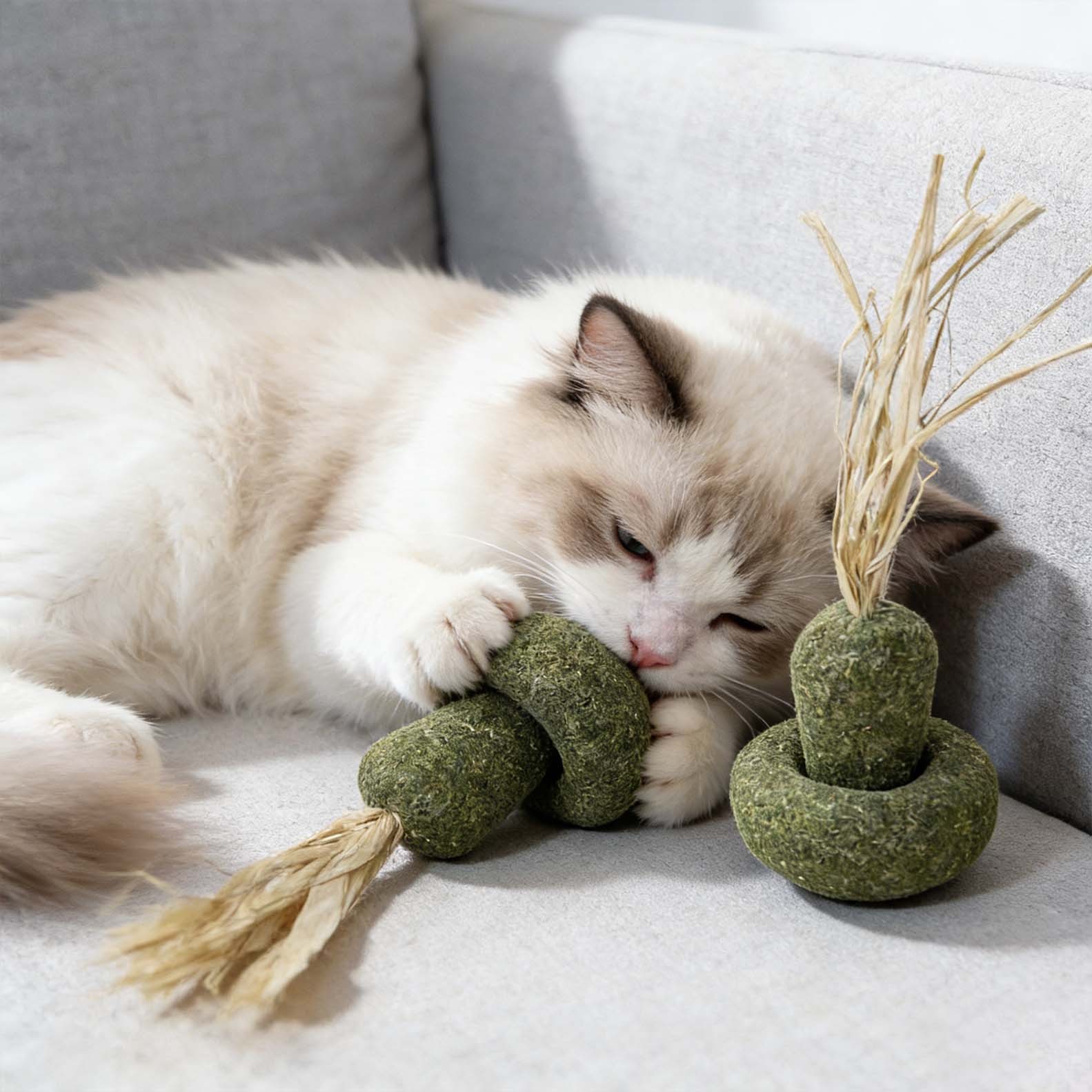 Raffia Catnip Chew Toy – Natural Handmade Play Toy For Cats