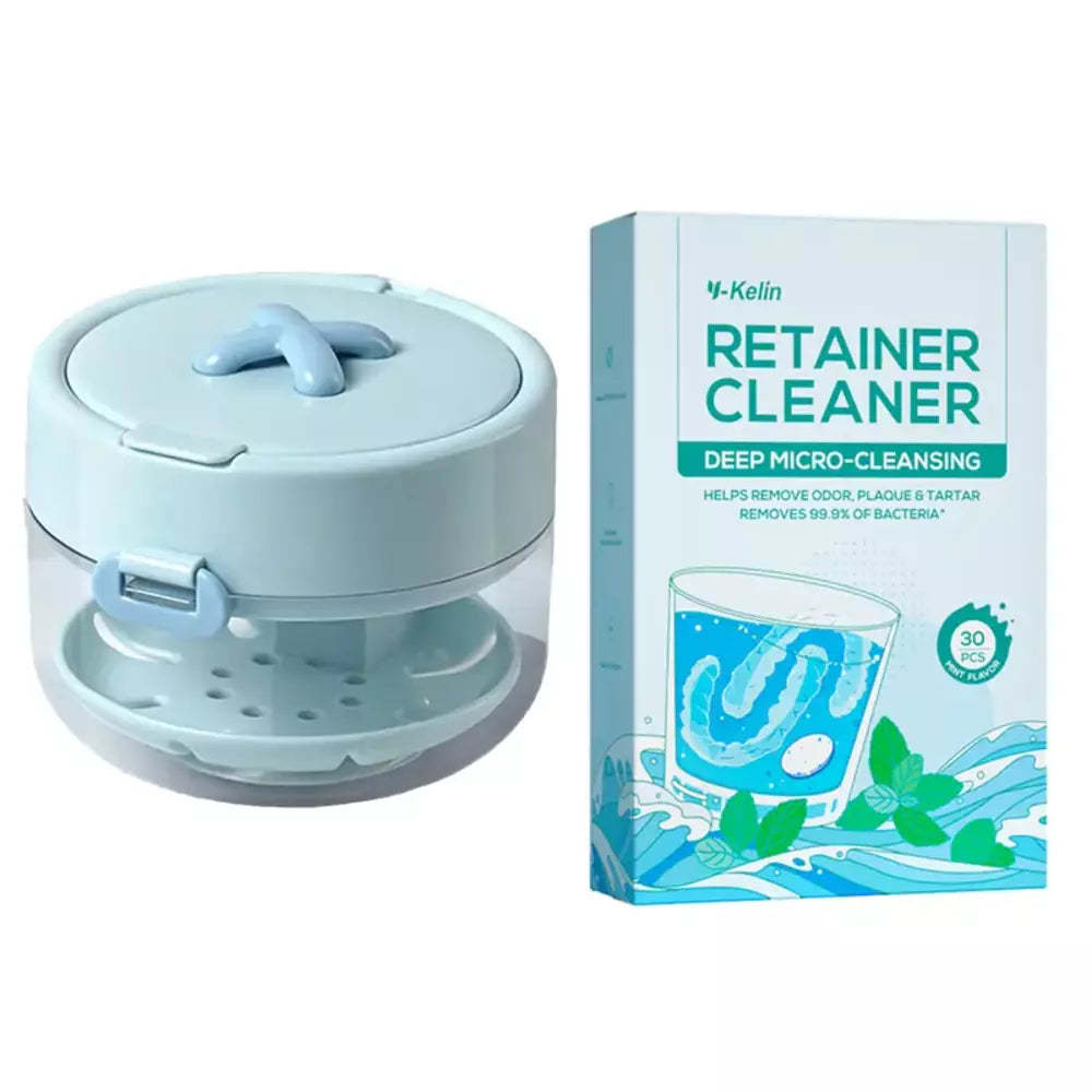 Retainer case set with mirror and cleaning accessories