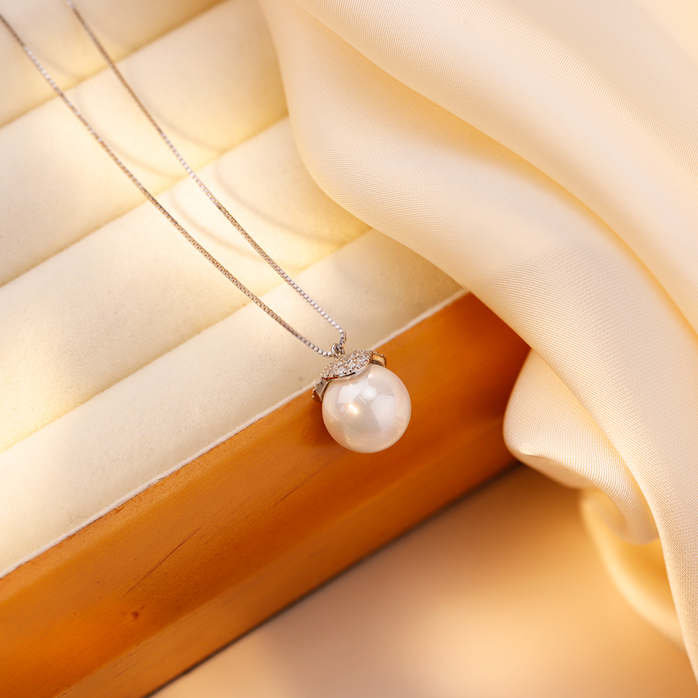 Fashion Pearl Necklace