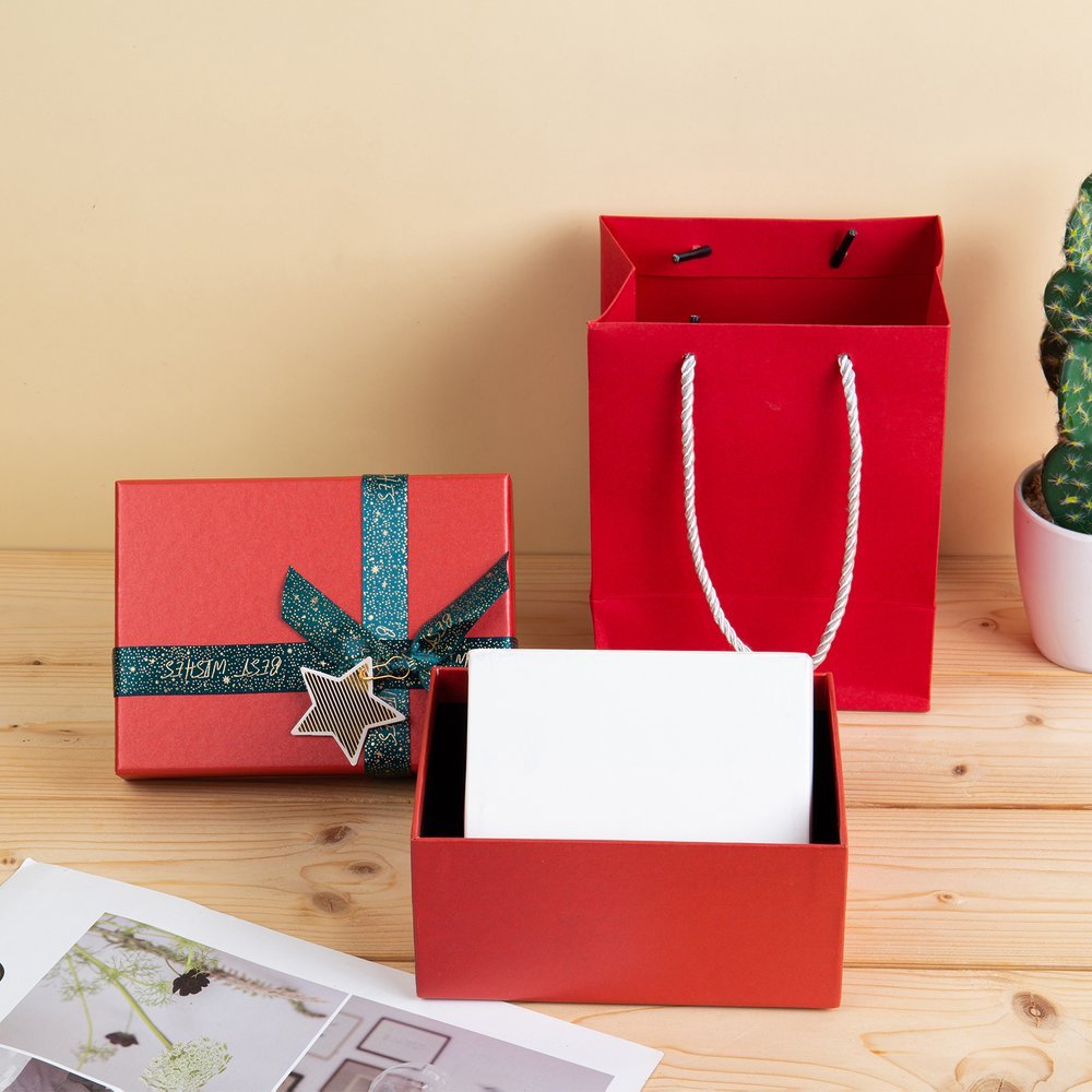 Christmas Gift Box 15.5 x 11.5 x 7.2 cm