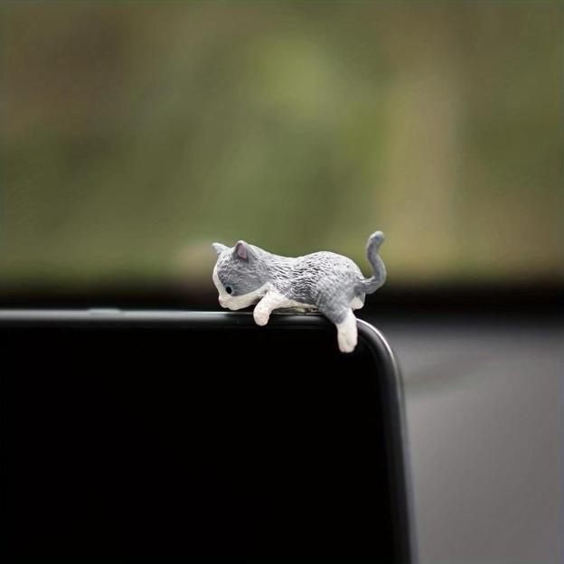 Car Dashboard Decorative Miniature Statue