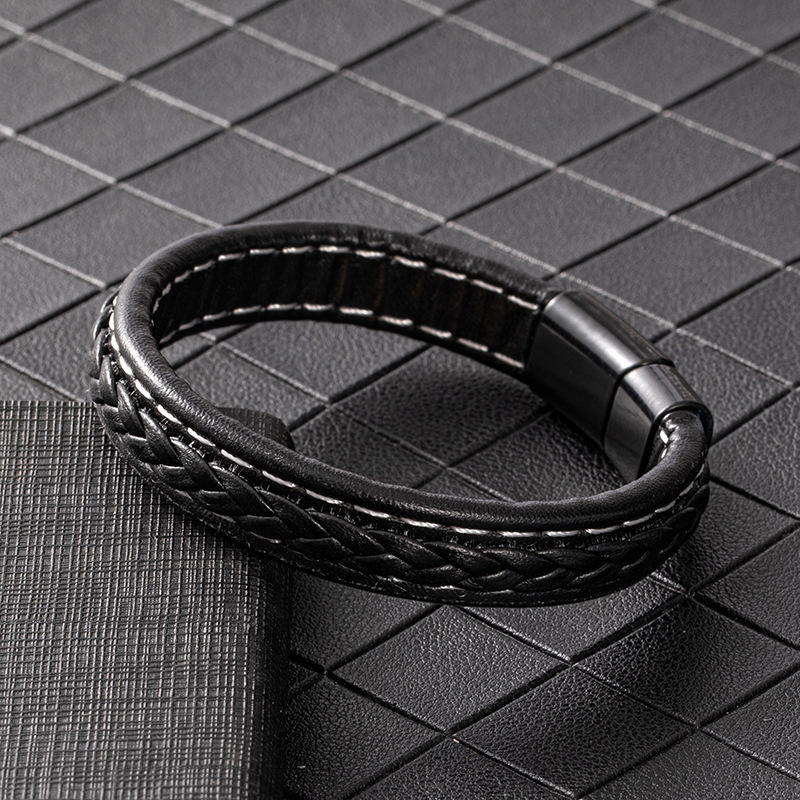 Braided magnet clasp bracelet