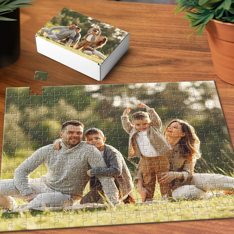 Personalized family puzzle customization
