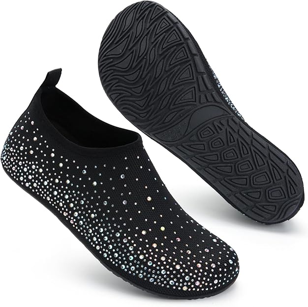 Indoor and outdoor travel slippers