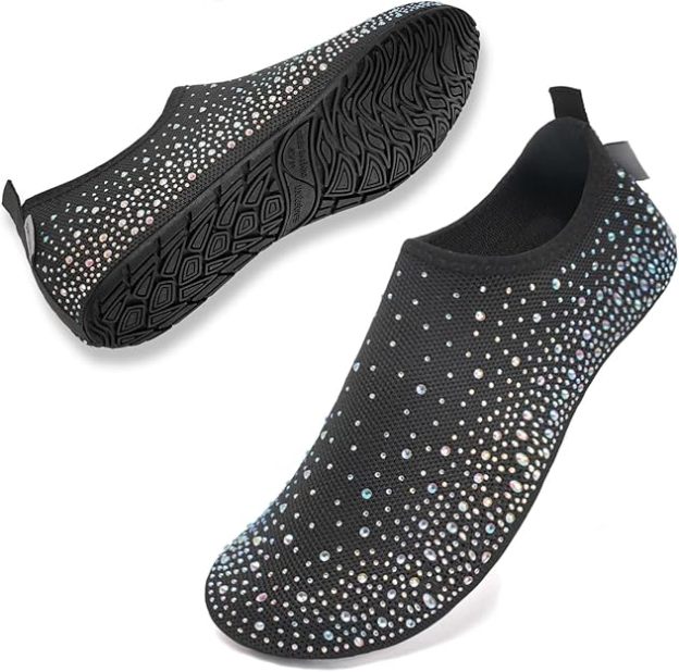 Indoor and outdoor travel slippers