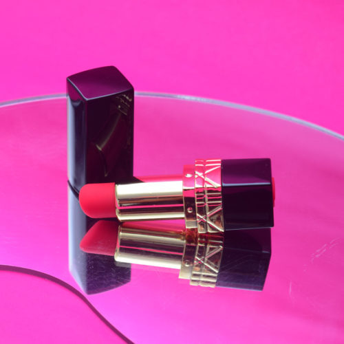 Lipstick that 'jumps