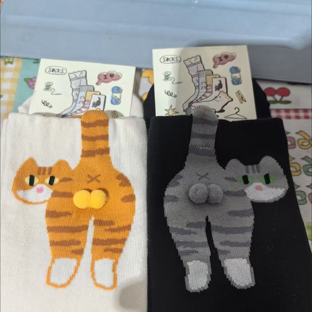 Cat Balls Socks 