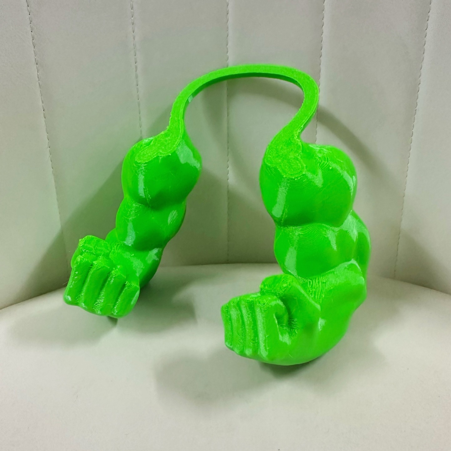 3D Printed Spoof Cat Hanging Neck Muscle Arm