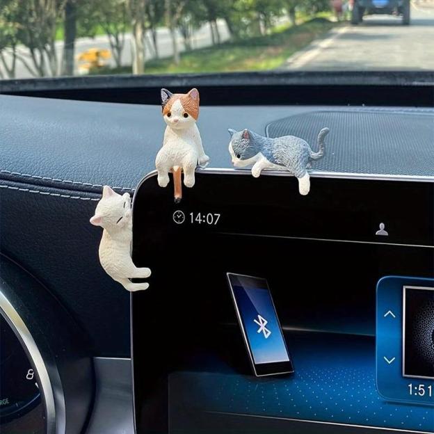 Car Dashboard Decorative Miniature Statue