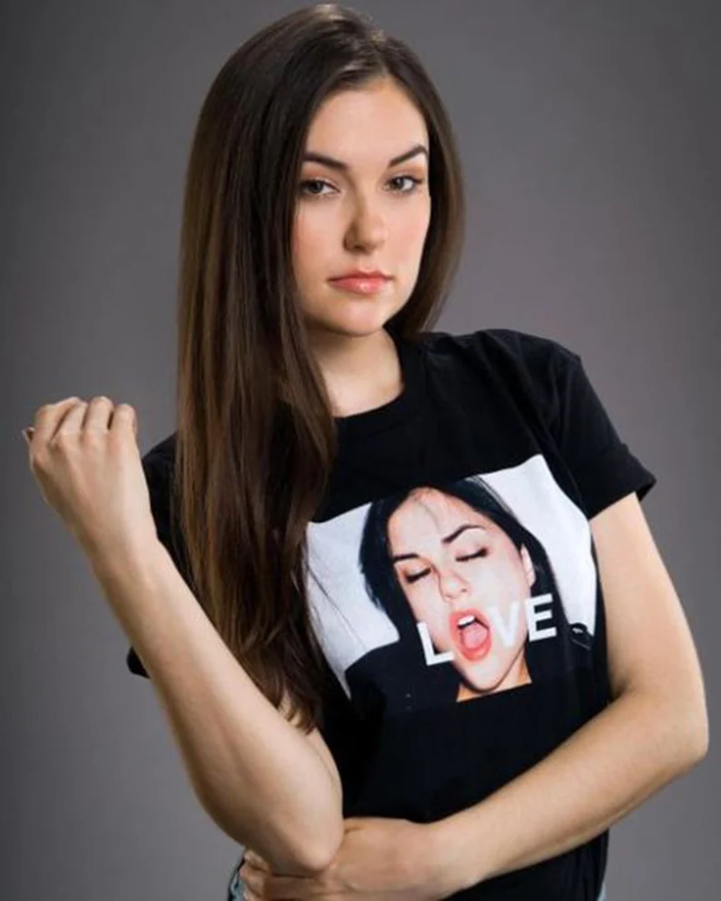 Sasha Grey - Love - Unisex T-Shirt