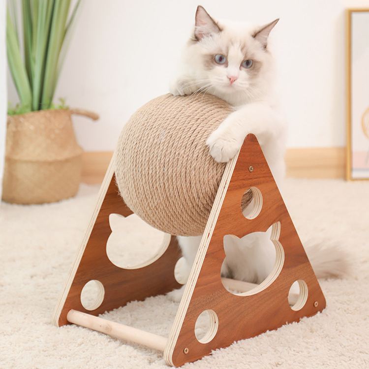 Cat scratching ball hand crank generator