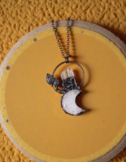 Gottess NewMoon Guardian Pendant-futurecuex