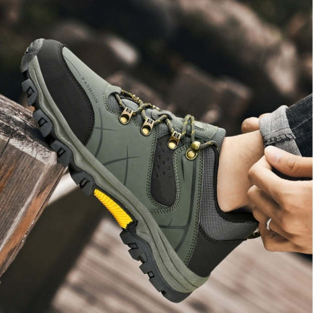 Latest Men's Genuine Leather Non-Slip Waterproof Outdoor Hiking Shoes